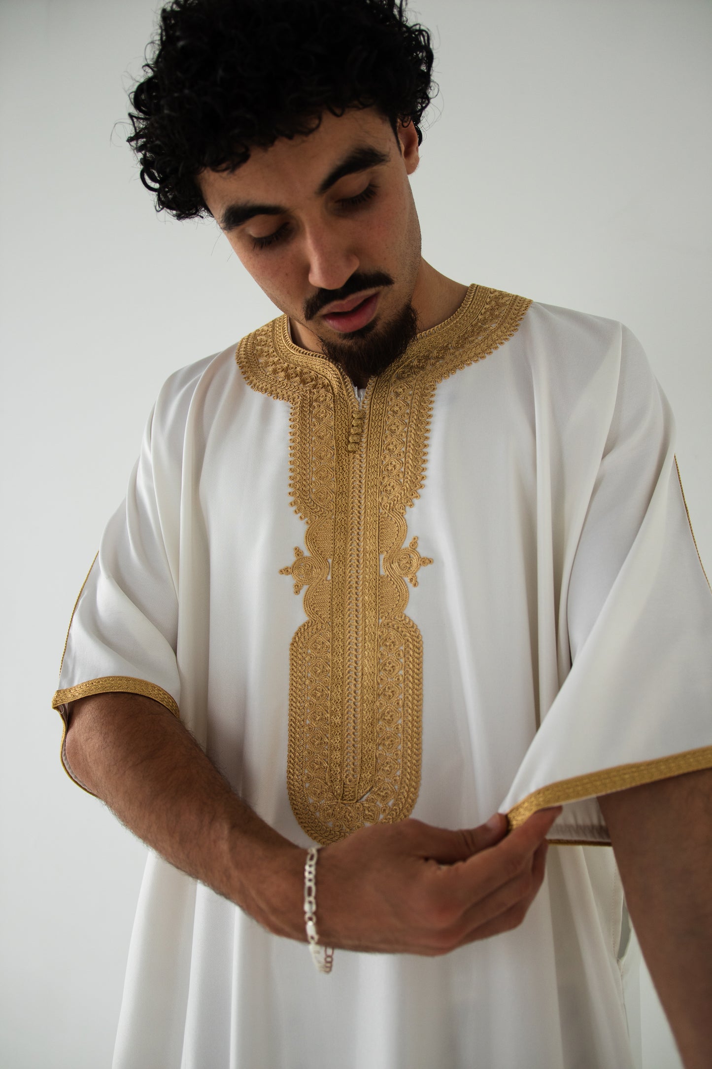 Premium Gold & White Moroccan Thobe
