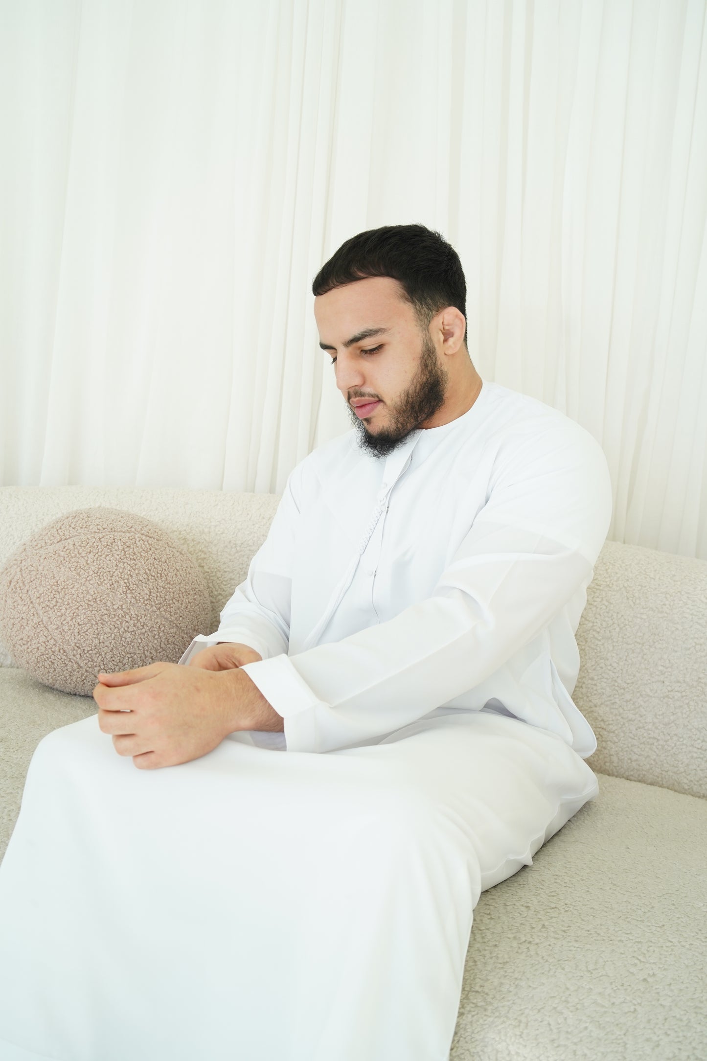 Premium Emirati Thobes